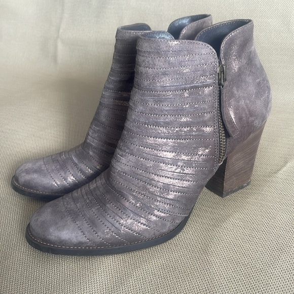 Paul Green Malibu Sliced Booties Size 6 $450 - Picture 11 of 13